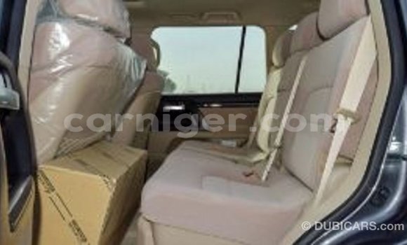 Acheter Import Utilitaire Toyota Land Cruiser Autre à Import - Dubai, Agadez Acheter Import Utilitaire Toyota Land Cruiser Autre à Import - Dubai, Agadez