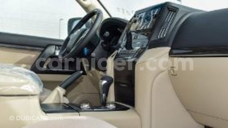 Big with watermark toyota land cruiser agadez import dubai 6428