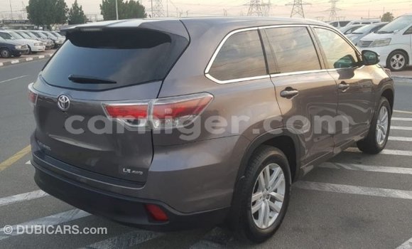 Buy Import Toyota Highlander Other Car in Import - Dubai in Agadez Buy Import Toyota Highlander Other Car in Import - Dubai in Agadez