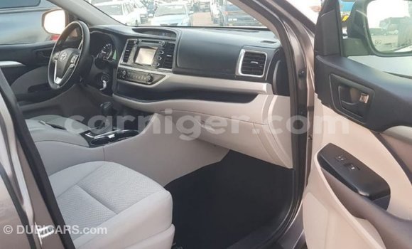 Buy Import Toyota Highlander Other Car in Import - Dubai in Agadez Buy Import Toyota Highlander Other Car in Import - Dubai in Agadez