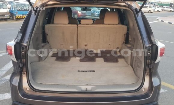 Buy Import Toyota Highlander Other Car in Import - Dubai in Agadez Buy Import Toyota Highlander Other Car in Import - Dubai in Agadez