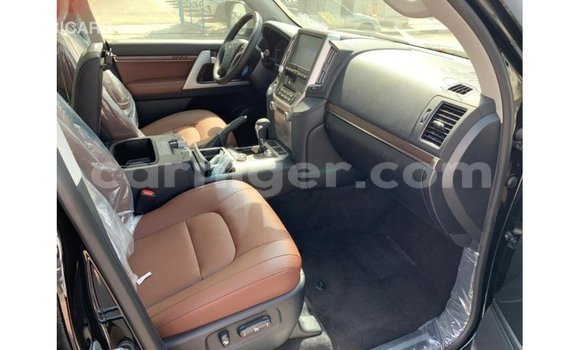 Buy Import Toyota Land Cruiser Black Truck in Import - Dubai in Agadez Buy Import Toyota Land Cruiser Black Truck in Import - Dubai in Agadez