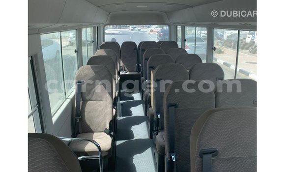 Buy Import Toyota Coaster White Car in Import - Dubai in Agadez Buy Import Toyota Coaster White Car in Import - Dubai in Agadez