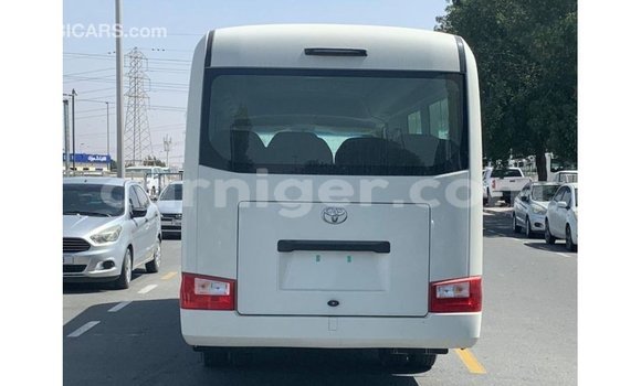 Buy Import Toyota Coaster White Car in Import - Dubai in Agadez Buy Import Toyota Coaster White Car in Import - Dubai in Agadez
