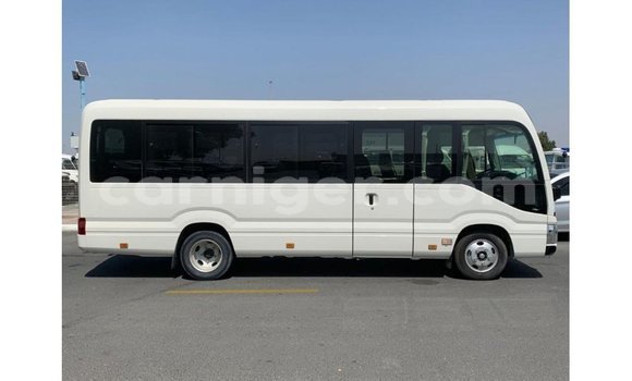 Buy Import Toyota Coaster White Car in Import - Dubai in Agadez Buy Import Toyota Coaster White Car in Import - Dubai in Agadez