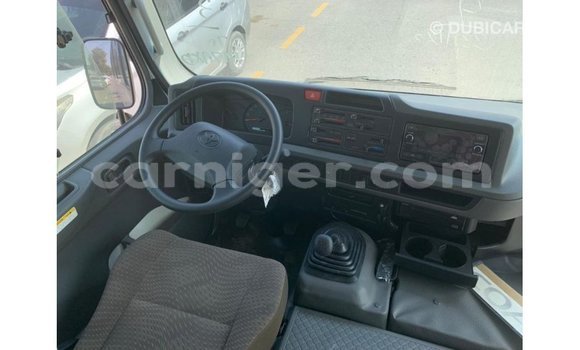 Buy Import Toyota Coaster White Car in Import - Dubai in Agadez Buy Import Toyota Coaster White Car in Import - Dubai in Agadez