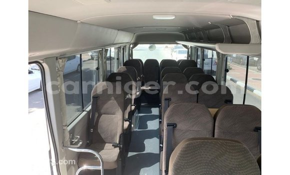 Buy Import Toyota Coaster White Car in Import - Dubai in Agadez Buy Import Toyota Coaster White Car in Import - Dubai in Agadez