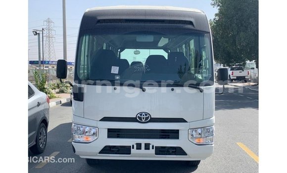 Buy Import Toyota Coaster White Car in Import - Dubai in Agadez Buy Import Toyota Coaster White Car in Import - Dubai in Agadez
