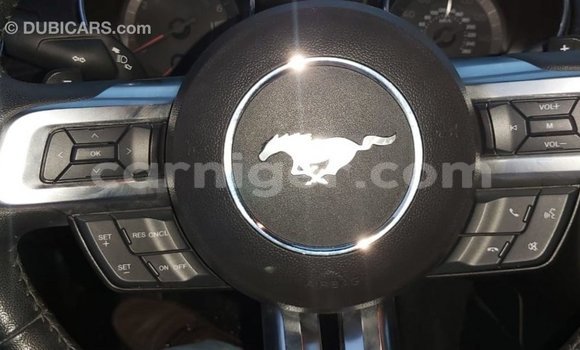 Sayi Imported Ford Mustang Red Mota in Import - Dubai a Agadez Sayi Imported Ford Mustang Red Mota in Import - Dubai a Agadez