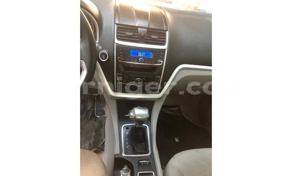 Sayi Imported Geely Emgrand 7 White Mota in Import - Dubai a Agadez Sayi Imported Geely Emgrand 7 White Mota in Import - Dubai a Agadez