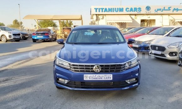 Buy Import Volkswagen Passat Blue Car in Import - Dubai in Agadez