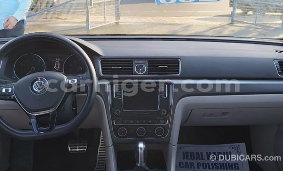 Sayi Imported Volkswagen Passat Blue Mota in Import - Dubai a Agadez Sayi Imported Volkswagen Passat Blue Mota in Import - Dubai a Agadez