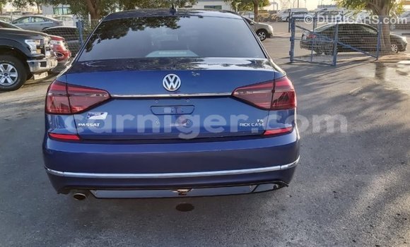 Sayi Imported Volkswagen Passat Blue Mota in Import - Dubai a Agadez Sayi Imported Volkswagen Passat Blue Mota in Import - Dubai a Agadez