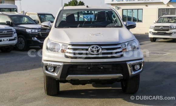 اشتري Imported Toyota Hilux White سيارة في Import - Dubai في أغاديز اشتري Imported Toyota Hilux White سيارة في Import - Dubai في أغاديز