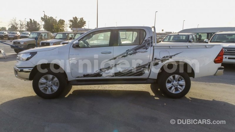 Big with watermark toyota hilux agadez import dubai 6470