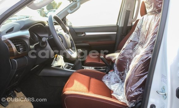 اشتري Imported Toyota Hilux White سيارة في Import - Dubai في أغاديز اشتري Imported Toyota Hilux White سيارة في Import - Dubai في أغاديز