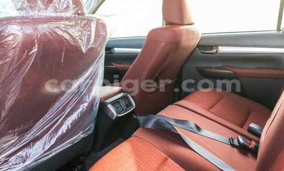 اشتري Imported Toyota Hilux White سيارة في Import - Dubai في أغاديز اشتري Imported Toyota Hilux White سيارة في Import - Dubai في أغاديز