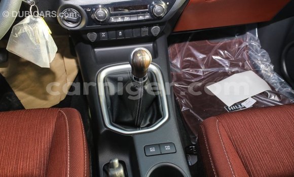 اشتري Imported Toyota Hilux White سيارة في Import - Dubai في أغاديز اشتري Imported Toyota Hilux White سيارة في Import - Dubai في أغاديز