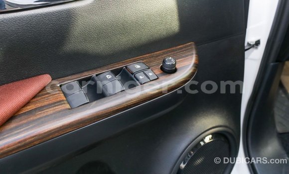 اشتري Imported Toyota Hilux White سيارة في Import - Dubai في أغاديز اشتري Imported Toyota Hilux White سيارة في Import - Dubai في أغاديز