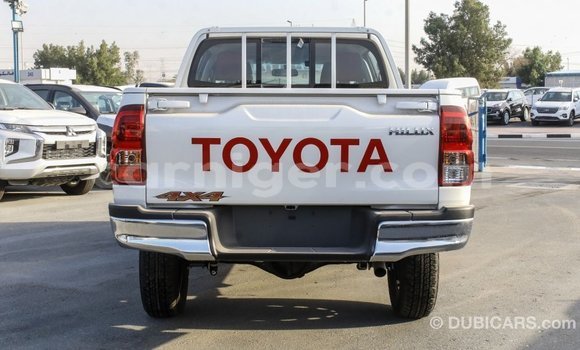 Acheter Import Voiture Toyota Hilux Blanc à Import - Dubai, Agadez Acheter Import Voiture Toyota Hilux Blanc à Import - Dubai, Agadez