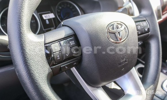 Acheter Import Voiture Toyota Hilux Blanc à Import - Dubai, Agadez Acheter Import Voiture Toyota Hilux Blanc à Import - Dubai, Agadez