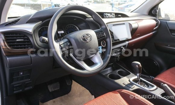 اشتري Imported Toyota Hilux White سيارة في Import - Dubai في أغاديز اشتري Imported Toyota Hilux White سيارة في Import - Dubai في أغاديز