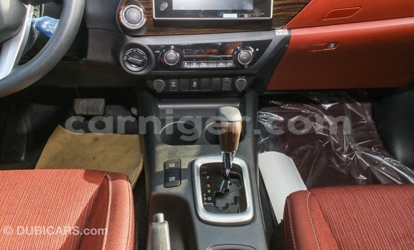 اشتري Imported Toyota Hilux White سيارة في Import - Dubai في أغاديز اشتري Imported Toyota Hilux White سيارة في Import - Dubai في أغاديز