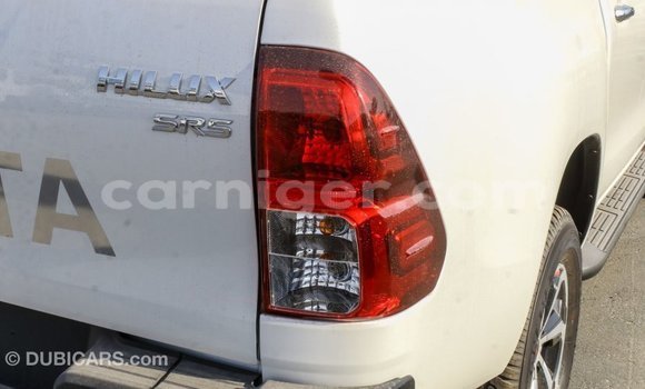 اشتري Imported Toyota Hilux White سيارة في Import - Dubai في أغاديز اشتري Imported Toyota Hilux White سيارة في Import - Dubai في أغاديز