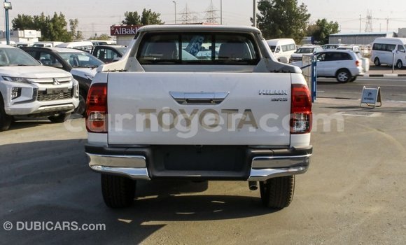 اشتري Imported Toyota Hilux White سيارة في Import - Dubai في أغاديز اشتري Imported Toyota Hilux White سيارة في Import - Dubai في أغاديز