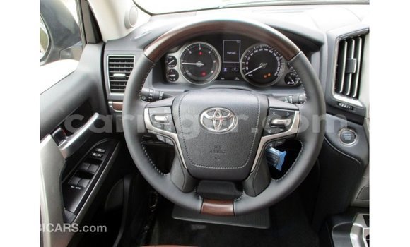 Buy Import Toyota Land Cruiser Black Truck in Import - Dubai in Agadez Buy Import Toyota Land Cruiser Black Truck in Import - Dubai in Agadez
