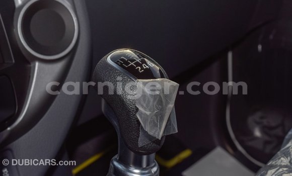 اشتري Imported Kia Carens White سيارة في Import - Dubai في أغاديز اشتري Imported Kia Carens White سيارة في Import - Dubai في أغاديز