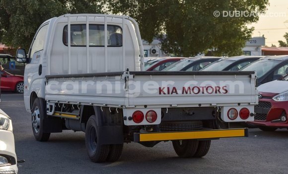 اشتري Imported Kia Carens White سيارة في Import - Dubai في أغاديز اشتري Imported Kia Carens White سيارة في Import - Dubai في أغاديز