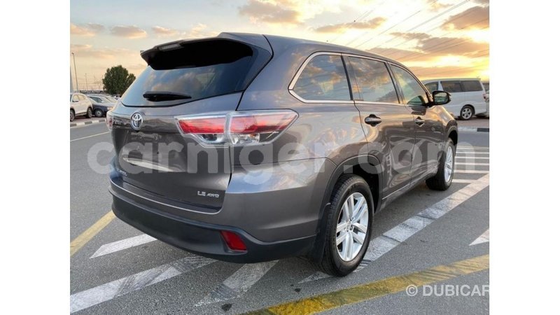 Big with watermark toyota highlander agadez import dubai 6497