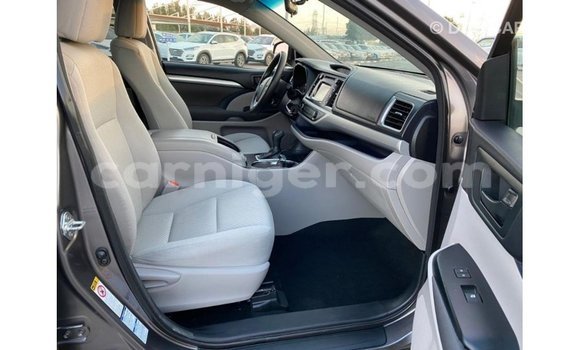 Buy Import Toyota Highlander Other Car in Import - Dubai in Agadez Buy Import Toyota Highlander Other Car in Import - Dubai in Agadez