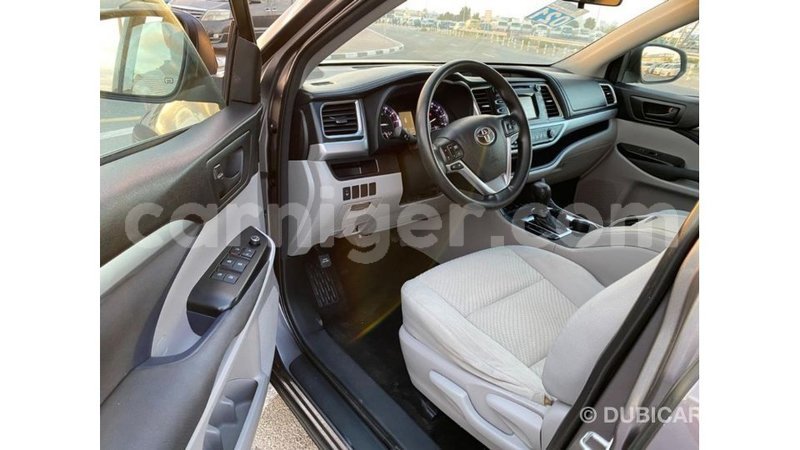 Big with watermark toyota highlander agadez import dubai 6497