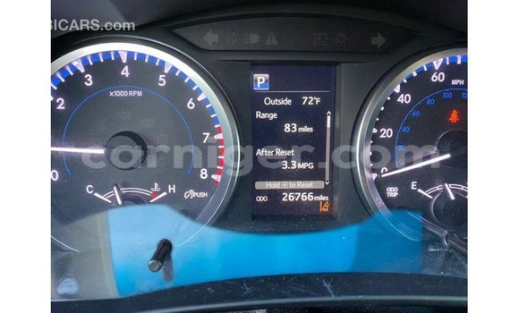 Acheter Import Voiture Toyota Highlander Blanc à Import - Dubai, Agadez Acheter Import Voiture Toyota Highlander Blanc à Import - Dubai, Agadez