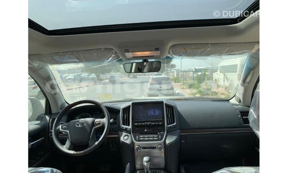 Buy Import Toyota Land Cruiser Black Truck in Import - Dubai in Agadez Buy Import Toyota Land Cruiser Black Truck in Import - Dubai in Agadez