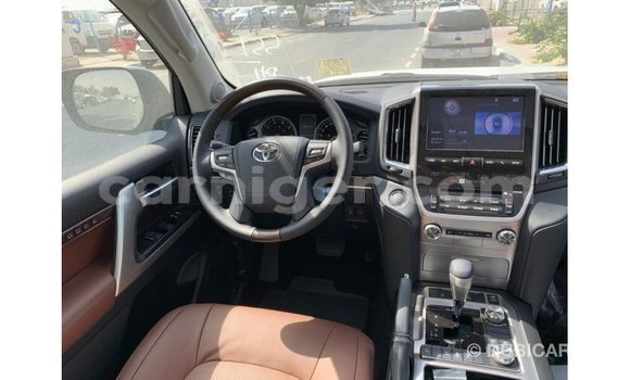 Buy Import Toyota Land Cruiser Black Truck in Import - Dubai in Agadez Buy Import Toyota Land Cruiser Black Truck in Import - Dubai in Agadez