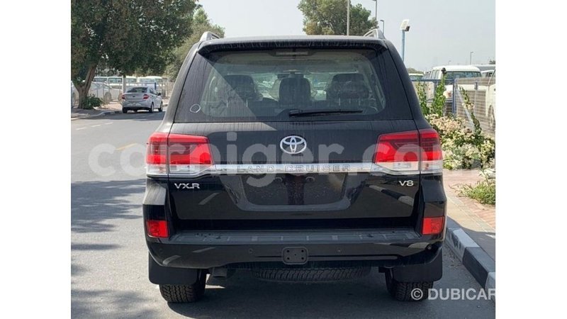 Big with watermark toyota land cruiser agadez import dubai 6503