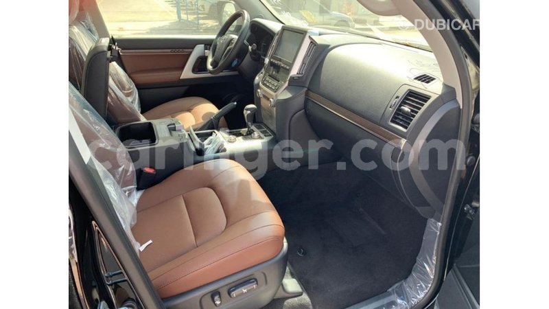 Big with watermark toyota land cruiser agadez import dubai 6503