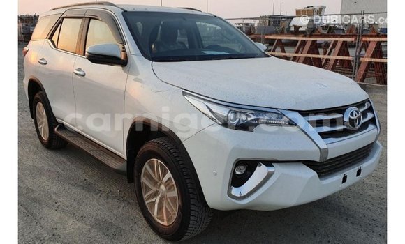 Buy Import Toyota Fortuner White Car in Import - Dubai in Agadez Buy Import Toyota Fortuner White Car in Import - Dubai in Agadez