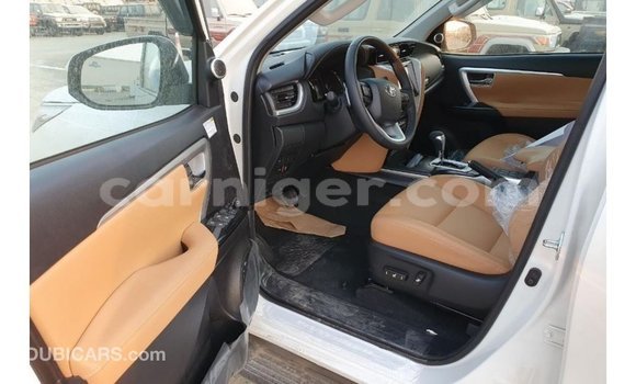 Buy Import Toyota Fortuner White Car in Import - Dubai in Agadez Buy Import Toyota Fortuner White Car in Import - Dubai in Agadez