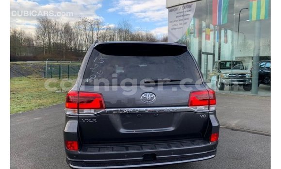 Buy Import Toyota Land Cruiser Black Truck in Import - Dubai in Agadez Buy Import Toyota Land Cruiser Black Truck in Import - Dubai in Agadez