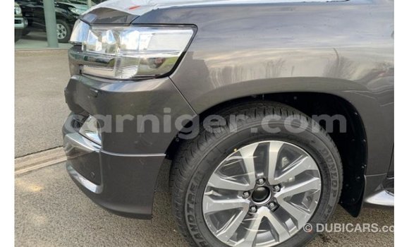 Buy Import Toyota Land Cruiser Black Truck in Import - Dubai in Agadez Buy Import Toyota Land Cruiser Black Truck in Import - Dubai in Agadez