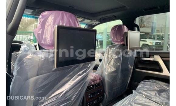 Buy Import Toyota Land Cruiser Black Truck in Import - Dubai in Agadez Buy Import Toyota Land Cruiser Black Truck in Import - Dubai in Agadez