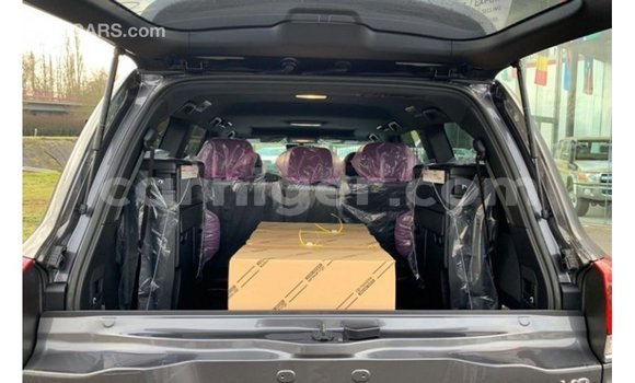 Buy Import Toyota Land Cruiser Black Truck in Import - Dubai in Agadez Buy Import Toyota Land Cruiser Black Truck in Import - Dubai in Agadez