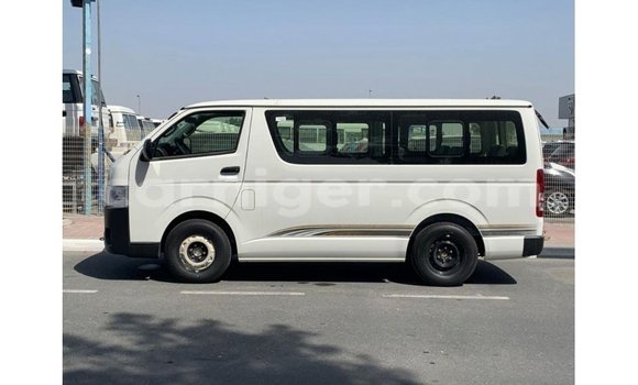 Buy Import Toyota Hiace White Car in Import - Dubai in Agadez Buy Import Toyota Hiace White Car in Import - Dubai in Agadez