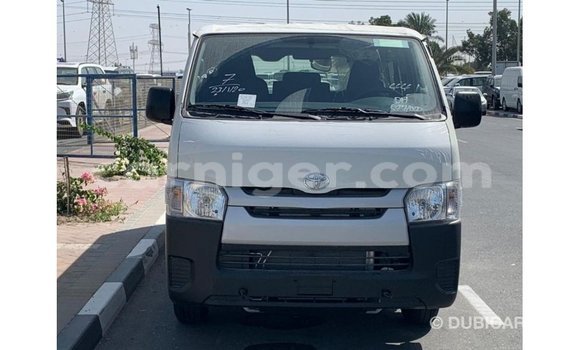 Buy Import Toyota Hiace White Car in Import - Dubai in Agadez Buy Import Toyota Hiace White Car in Import - Dubai in Agadez