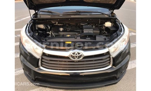 Acheter Import Voiture Toyota Highlander Noir à Import - Dubai, Agadez Acheter Import Voiture Toyota Highlander Noir à Import - Dubai, Agadez