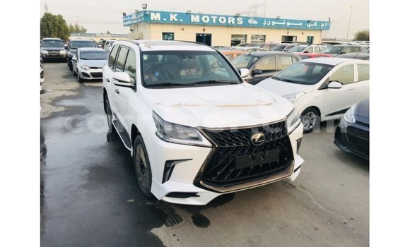اشتري Imported Lexus LX White سيارة في Import - Dubai في أغاديز اشتري Imported Lexus LX White سيارة في Import - Dubai في أغاديز